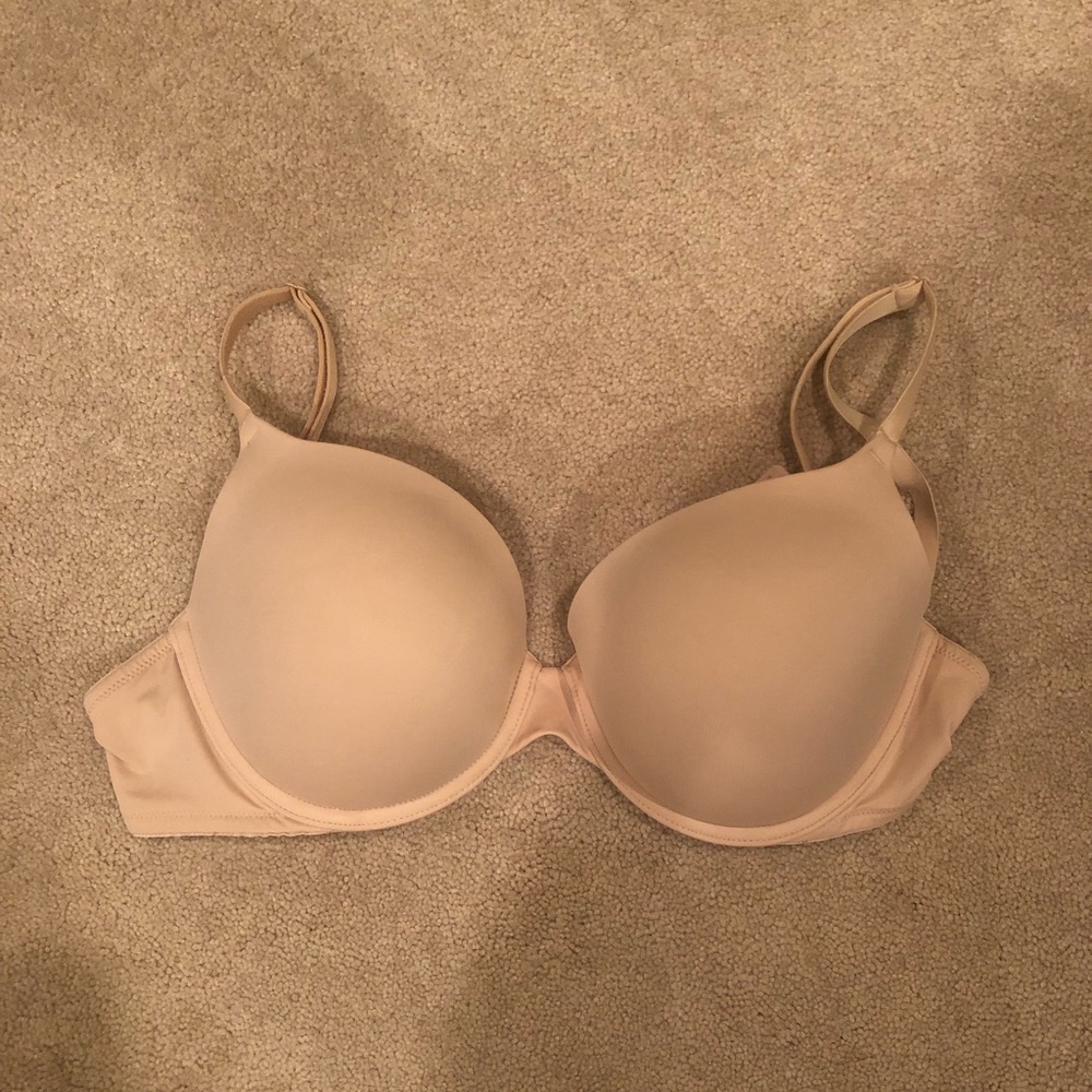Nude Victoria’s Secret PINK 32DDD T shirt Bra